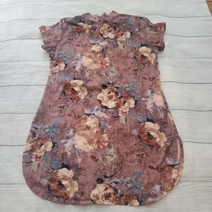 Modest floral pattern top. Size large